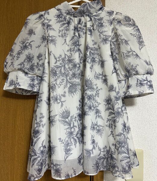 SNIDEL オーガンシースルーブラウス フラワー