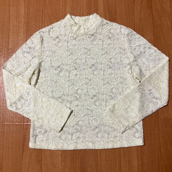 ピノーレ PINORE アイボリー花柄レース長袖トップス 38サイズ