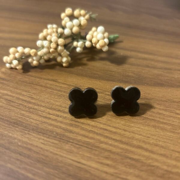 ピアス 美濃焼 タイル 陶器 ハンドメイド お花 フラワー ブラック