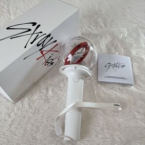 Straykids スキズ 公式 ペンライト ver1 ロゴバッチ付き ペンライト ストレイキッズ