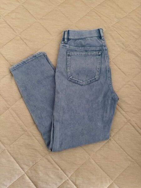 UNIQLO ウルトラストレッチ クロップドレギンスパンツ