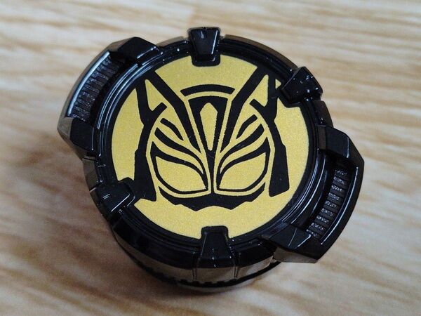 仮面ライダーナーゴ コアID DXデザイアドライバー対応 IDコア