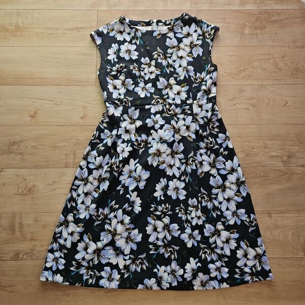 ☆DoCLASSE☆花柄バックリボンラインストレッチワンピース☆美品M☆
