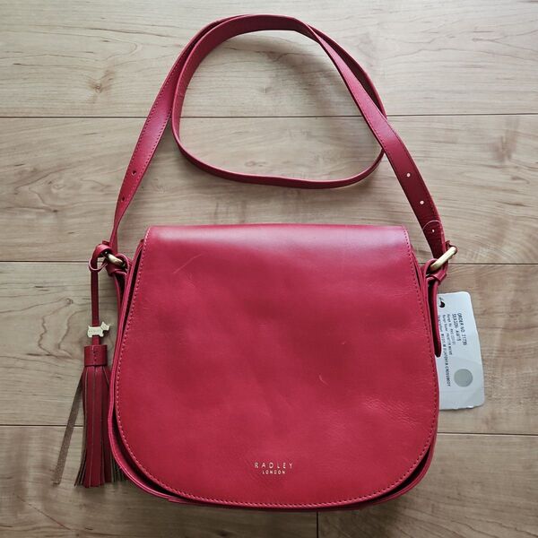 ☆RADLEY LONDON☆ラズベリーレッドレザーショルダーバッグ☆未使用☆