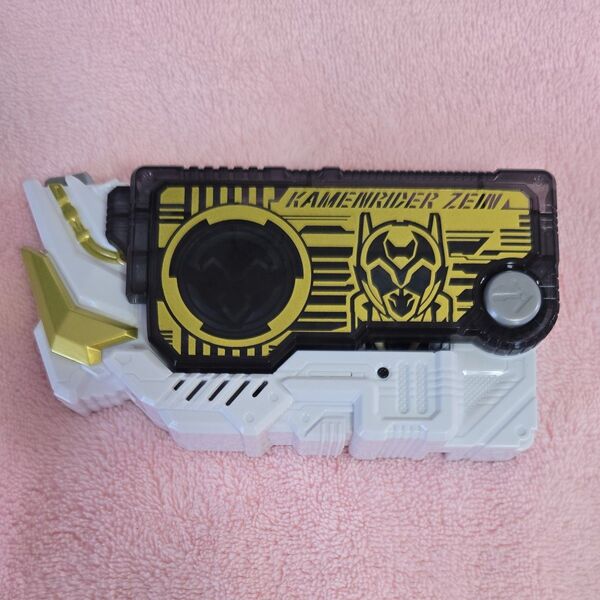 【仮面ライダーゼイン】PREMIUMDXゼインプログライズキー 修正前