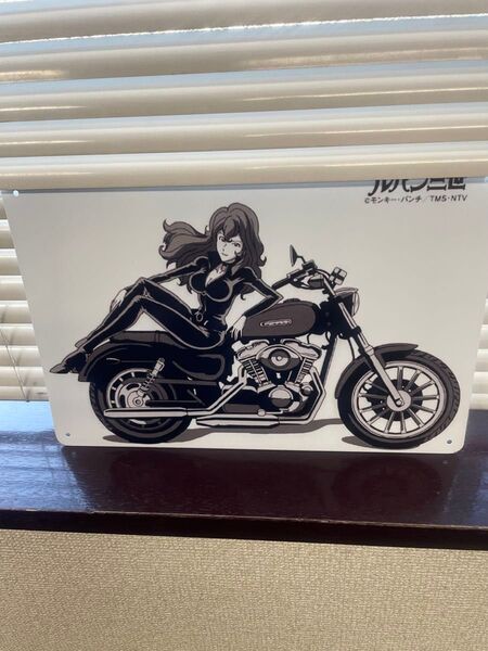 不二子 バイクブリキ レトロ 看板 新品 アンティーク 壁掛け ルパン三世