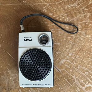 Solid State AIWA スーパー・センシティブ・ポケッタブル・ラジオ AR-777