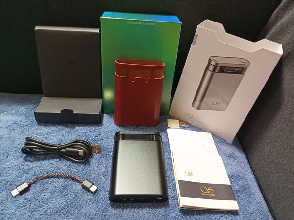 Shanling H2 DAC内蔵ポータブルヘッドホンアンプ レザーケース付き