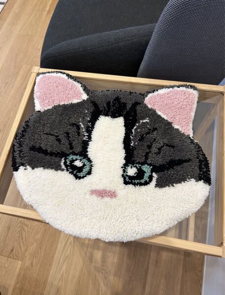 【NEW】タフティング ねこ ペット チェアマット ラグ インテリア 家具 椅子 プレゼント
