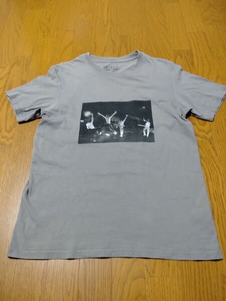 GU × QUEEN コラボ Tシャツ グレー 半袖 ロック バンド Lサイズ