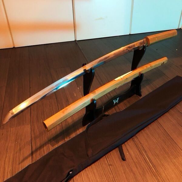 刃渡62.4cm 綺麗な優刃紋あり 厚みと迫力のある太刀 無銘 日本刀 反り1.8cm 長物 刀袋付き 大切先