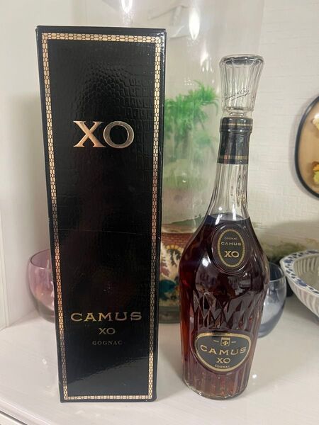 【未開封 】CAMUS XO コニャック 箱入り ブランデー お酒 古酒700ml 洋酒 箱付