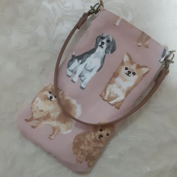スマホポーチ小物入れ犬わんこ くすみピンク ハンドメイド