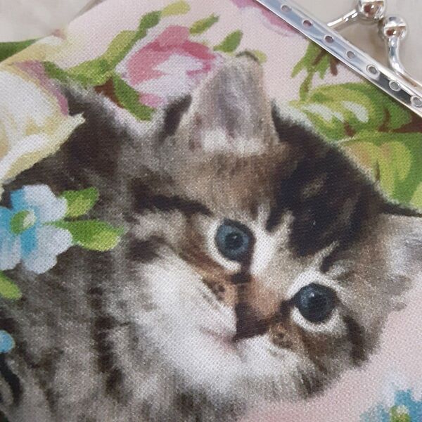がま口ポーチ小物入れ猫ちゃん花柄ハンドメイド