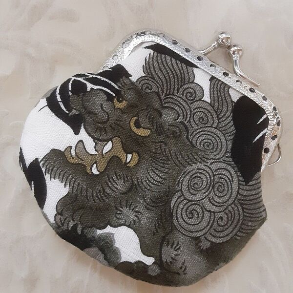 がま口ポーチ 小物入れ 獅子和柄ハンドメイド