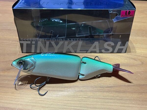 DRT タイニークラッシュ Low FLカラー 中古 オリカラ