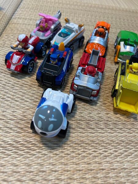 パウパトロール ダイキャストビークル+ロボドッグ 9台セット