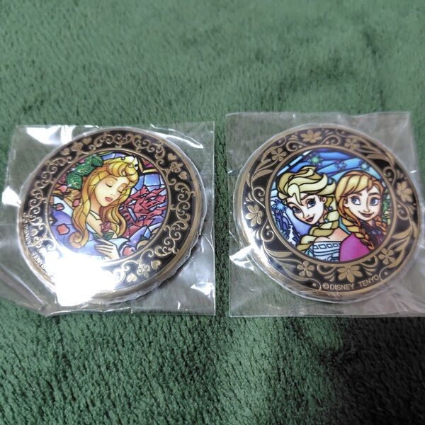ディズニー プリンセス 缶バッジ 2個セット ステンドグラス風 未使用