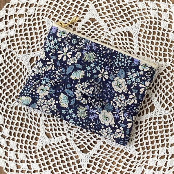 ポケットティッシュケース付きミニポーチ ハンドメイド 小花 ネイビー