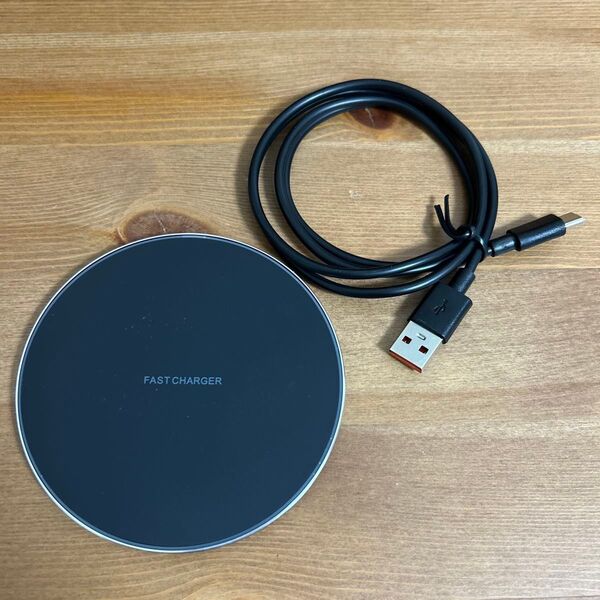 ワイヤレス充電器 置くだけ充電 充電パッド USBケーブル付属 ブラック15W