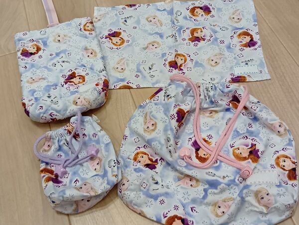 アナ雪 アナと雪の女王 入園準備 入学準備 入園 入学 幼稚園 保育園 アニメ エルサ アナ 上履き入れ 巾着 クロス 収納
