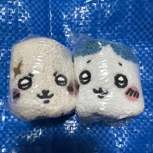 ちいかわ もこもこポーチ ハチワレ ラッコ