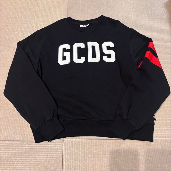 GCDS ブラック スウェット Mサイズ