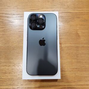 iPhone 16 Pro ブラックチタニウム 128 GB SIMフリー