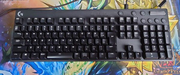 ゲーミングキーボード Logicool g610