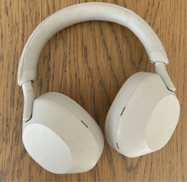 SONY ワイヤレスヘッドホン WH-1000XM5 シルバー