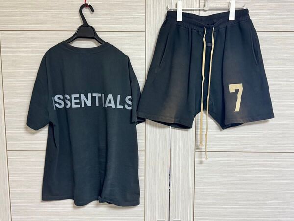 FEAR OF GOD ESSENTIALS Tシャツ ハーフパンツ 黒
