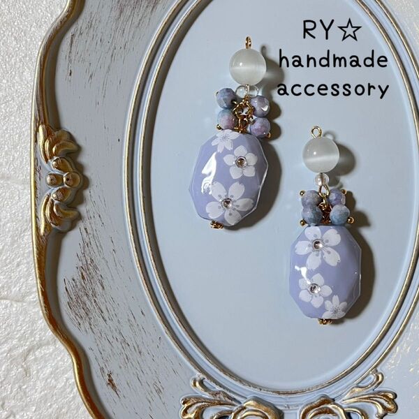No.a371* ハンドメイド* キャッツアイ×ペイントビーズ ピアスorイヤリング ゴールド