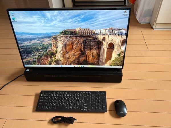 美品 FUJITSU 27.0インチ ESPRIMO WF2/D2 i7-9750H RAM32GB/ SSD512GB