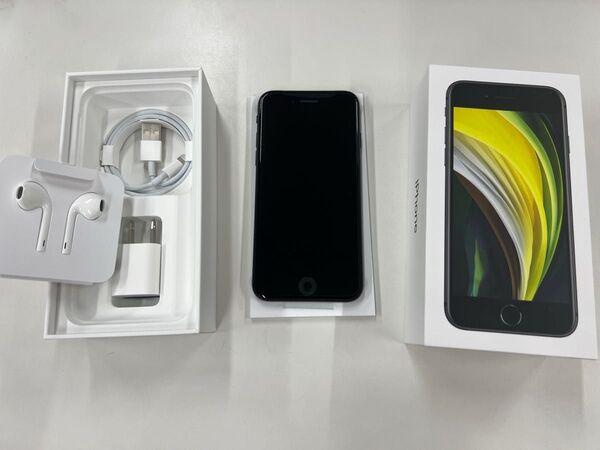 未使用品 SIMフリーiPhone SE2 64GB MHGP3J/A ブラック 一括購入