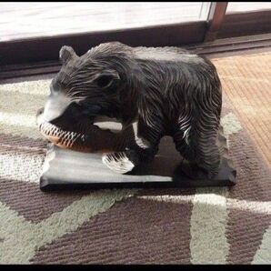 木彫りの熊 鮭をくわえた置物