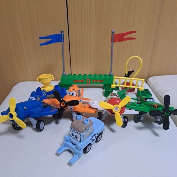 プレーンズ レゴ デュプロ ディズニー 知育玩具 LEGO 車 ミニカー 飛行機