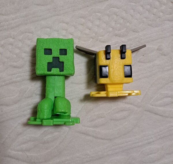 マクドナルド ハッピーセット マイクラ クリーパー ハチ マインクラフト