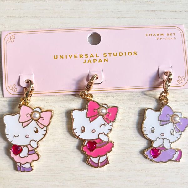 USJ ハローキティ チャーム キーホルダー キーチェーン 新品 サンリオ