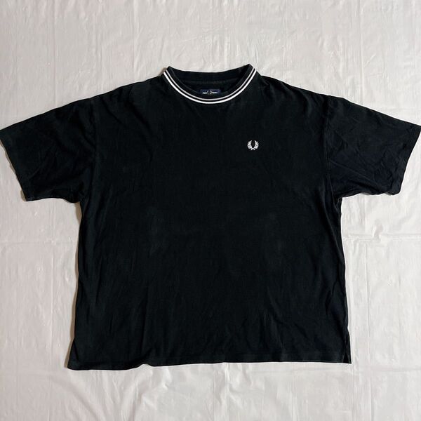フレッドペリー FRED PERRY 半袖Tシャツ 襟ライン クルーネック ブラック 胸ロゴ刺繍 ビームス 別注