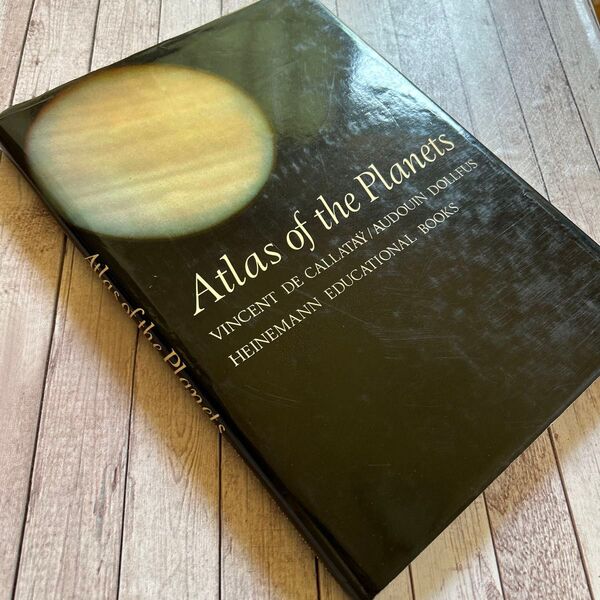 Atlas of the Planets(惑星のアトラス)惑星に関する解説書
