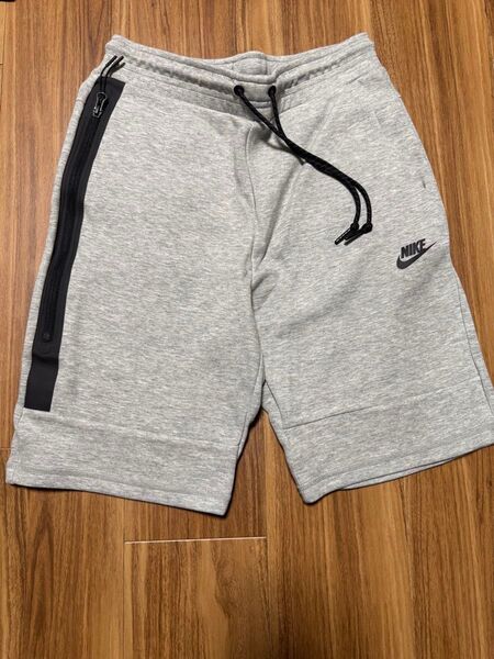 NIKE ハーフパンツ テックフリース グレー ブラック Mサイズ