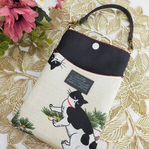 和素材生地のアンニュイ猫さんのスマホショルダー ハンドメイド 猫 にゃんこ 和柄 ドビー スマホケース 2WAY 夏祭り 浴衣