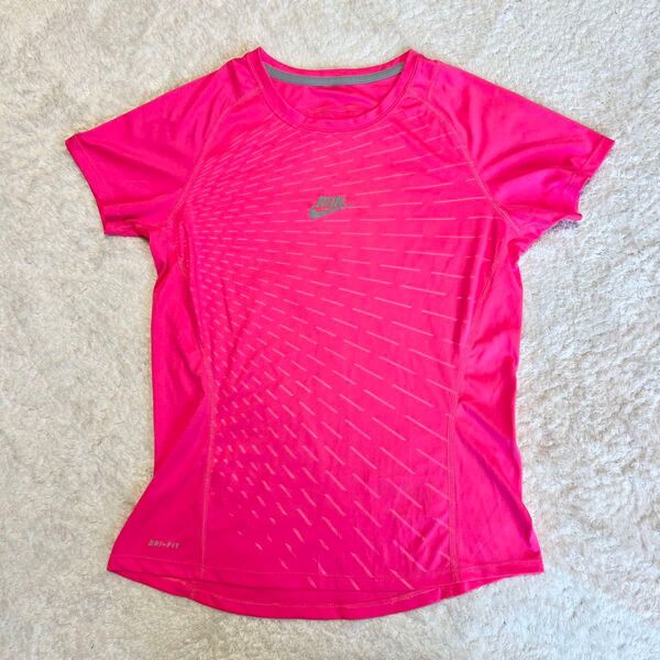 NIKE ナイキ ドライフィット Tシャツ Mサイズ ピンク色