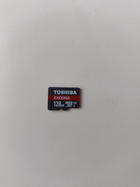 TOSHIBA EXCERIA microSDXCカード 128GB