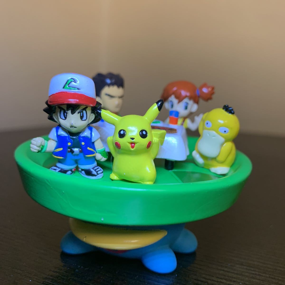 バンダイ 2005 ポケモン フィギュア みずでっぴゅ〜 ホエルコ ソフビ-