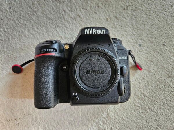 Nikon D7500 デジタル一眼レフカメラ ブラック