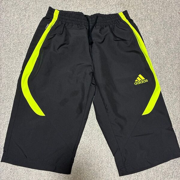 ハーフパンツ adidas アディダス ブラック 短パン 黒 Mサイズ 送料無料 匿名配送 ジャージ ショートパンツ