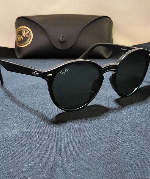 ◆Ray-Ban レイバン◆ロゴ付き サングラス RB4380-N-F ケース付き