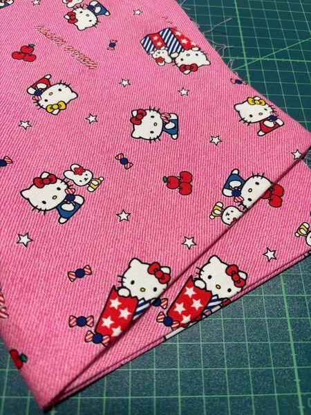 平成レトロ ハローキティ sanrio 生地 ハギレ サンリオ キティ ハギレ 布 手芸 ハンドクラフト カットクロス