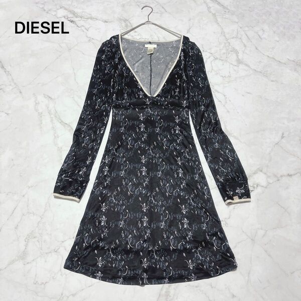 DIESEL ディーゼル ワンピース 総柄 ブラック系 Vネック